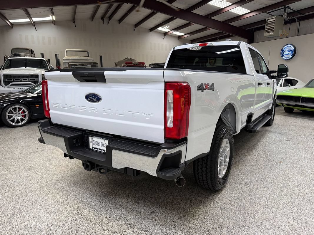 Used 2025 Ford F250 XLT AWD/4WD image 7