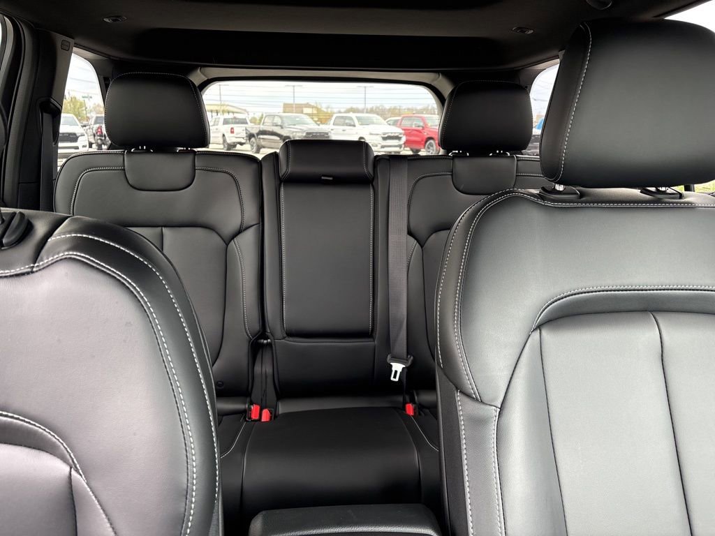 New 2026 Jeep Grand Cherokee Limited AWD/4WD image 15