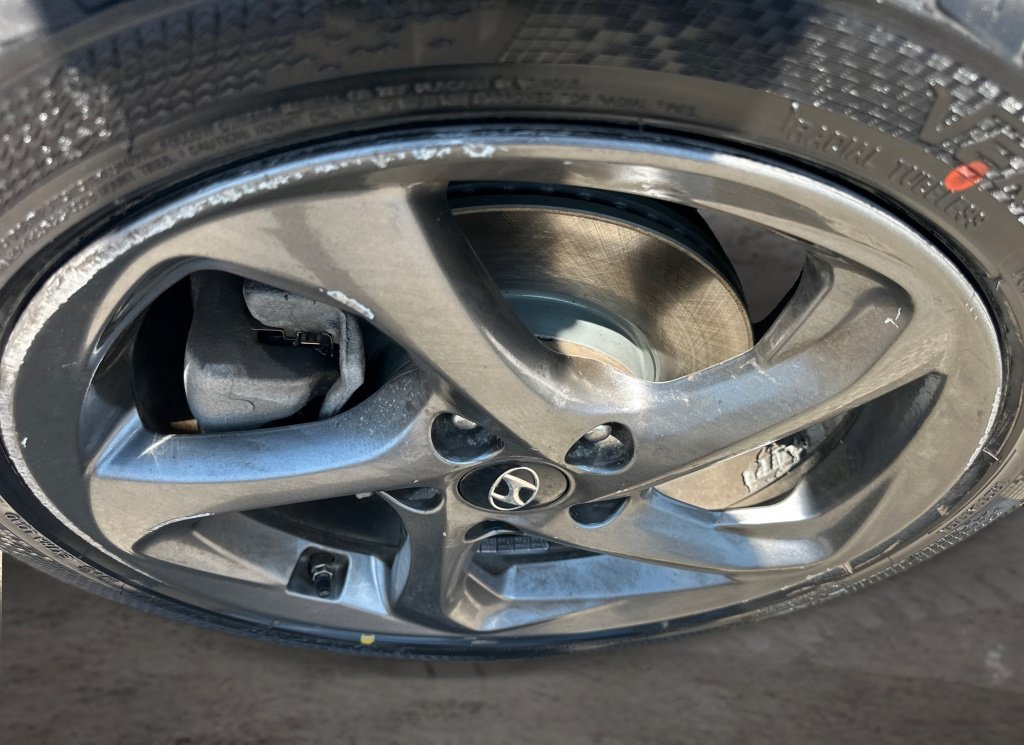 Used 2019 Hyundai Veloster 2.0 FWD image 18