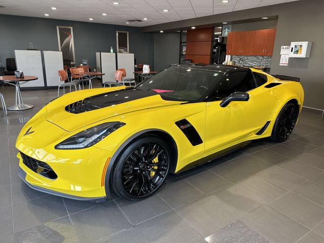 Used 2019 Chevrolet Corvette Z06 RWD image 2