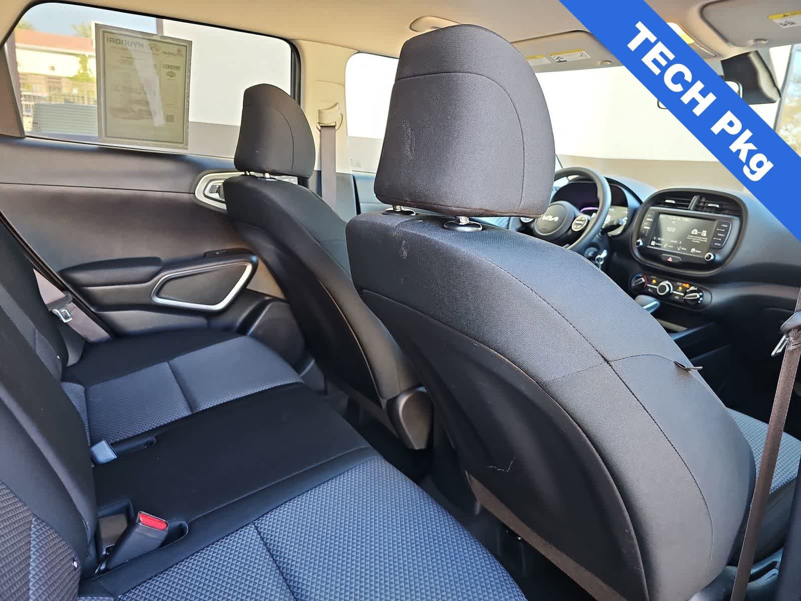 Used 2025 Kia Soul LX w/ LX Technology Package FWD image 16