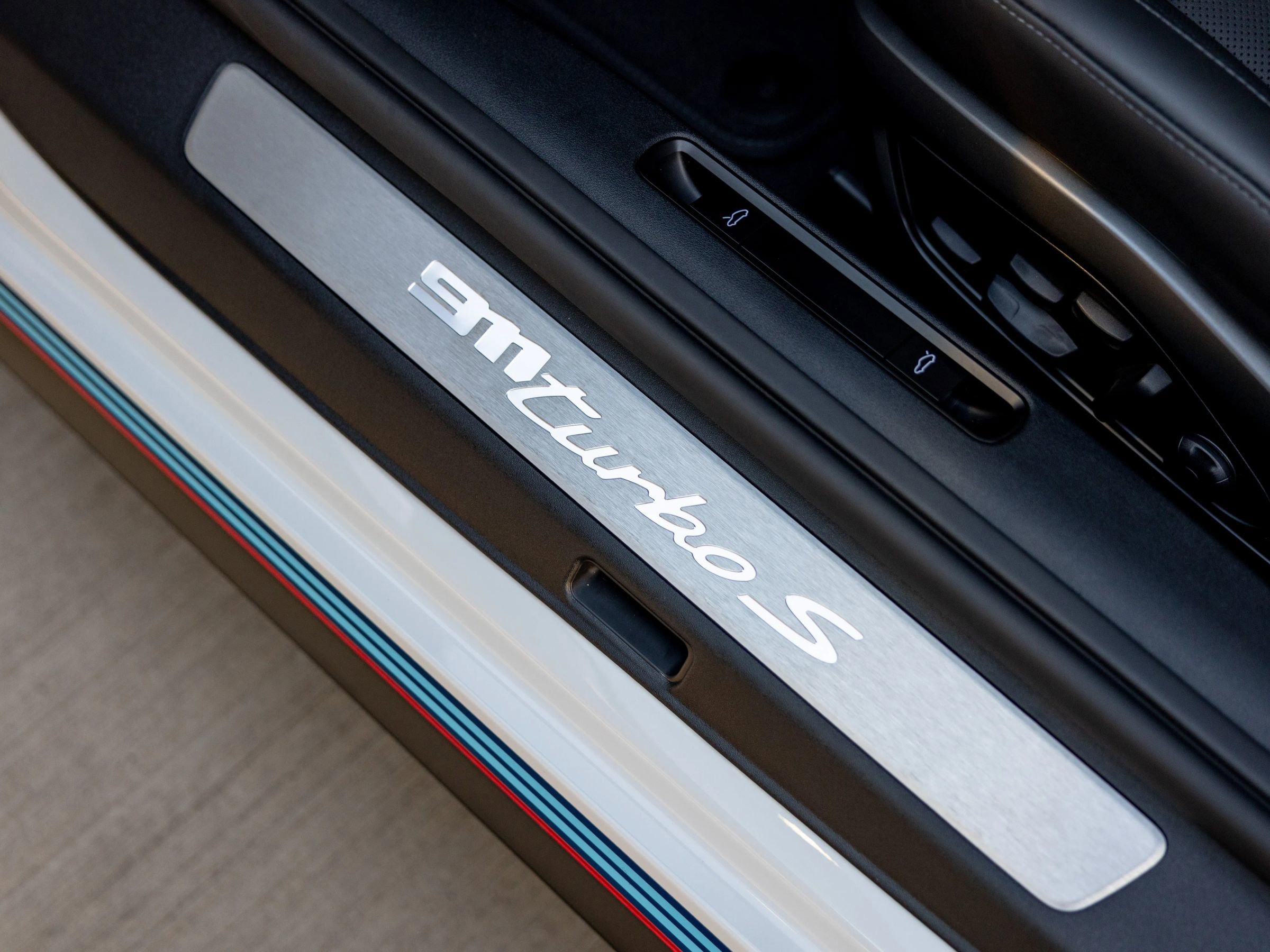Used 2025 Porsche 911 Turbo S AWD/4WD image 19