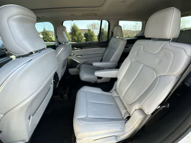 Used 2021 Jeep Grand Cherokee L Overland w/ Luxury Tech Group IV AWD/4WD image 21