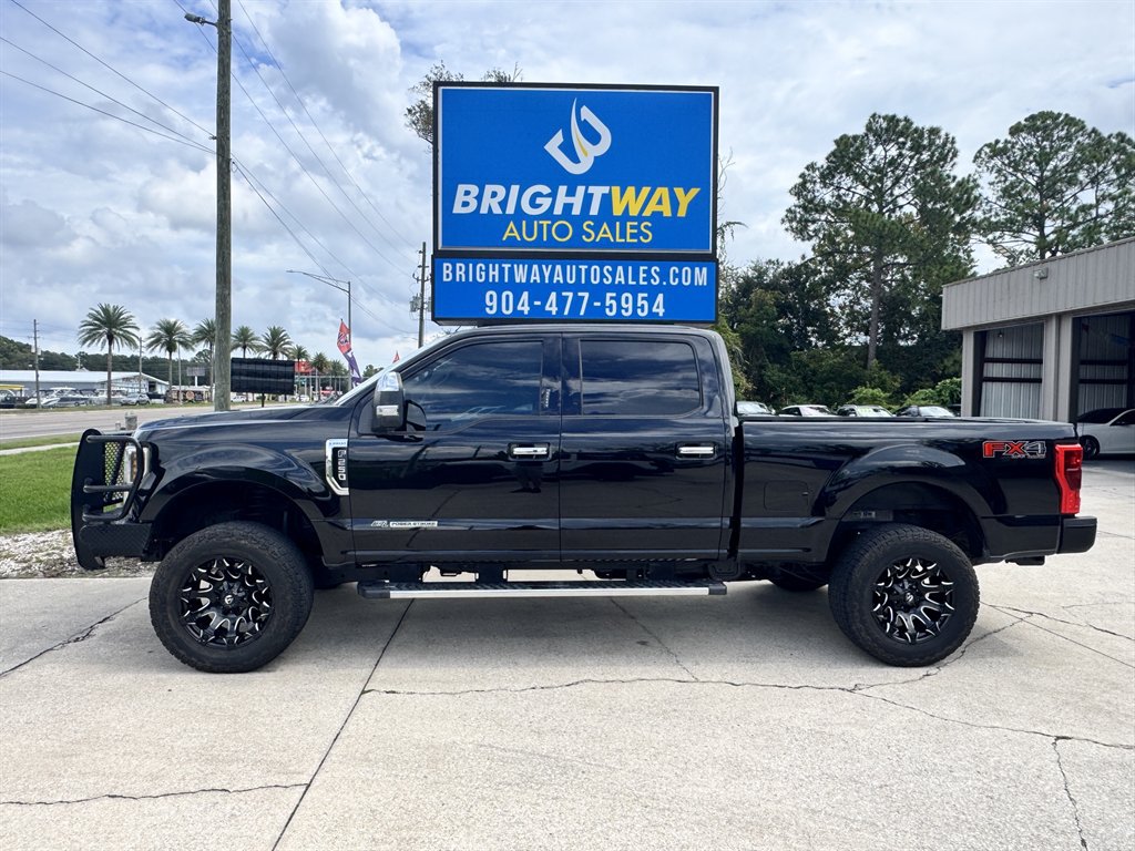 Used 2018 Ford F250 Lariat w/ Lariat Ultimate Package AWD/4WD image 2