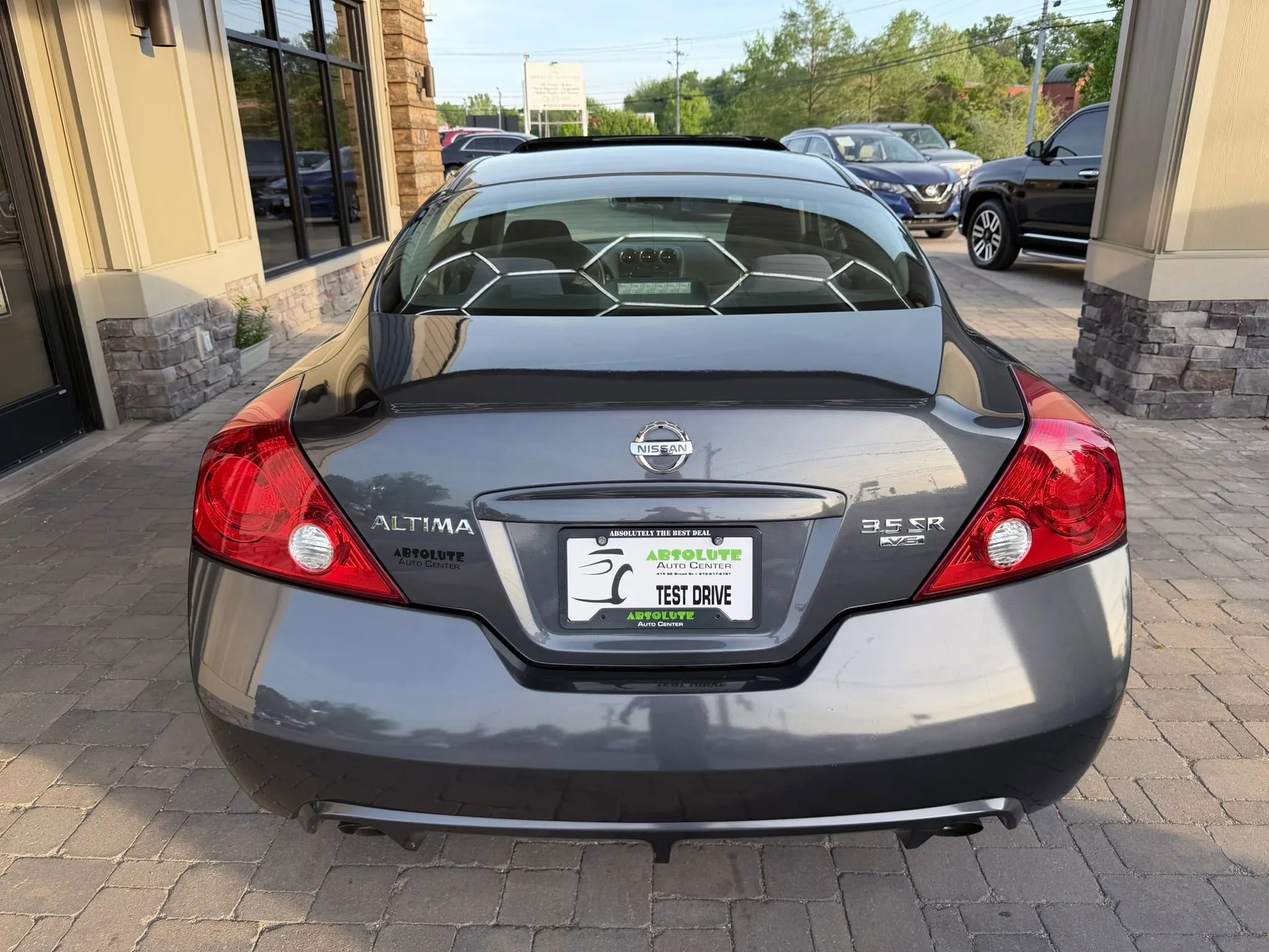 Used 2011 Nissan Altima 3.5 SR FWD image 28