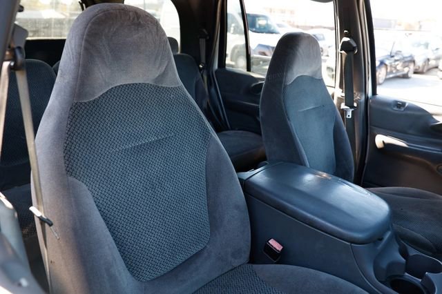 Used 2002 Ford Expedition XLT image 19