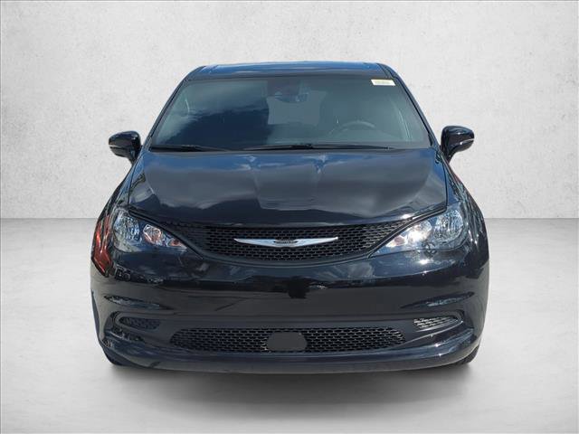 New 2026 Chrysler Voyager LX image 5