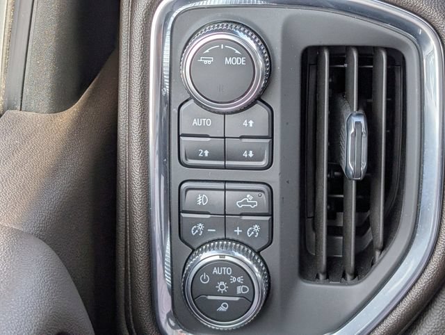 Used 2022 GMC Sierra 3500 Denali w/ Denali Ultimate Package AWD/4WD image 29
