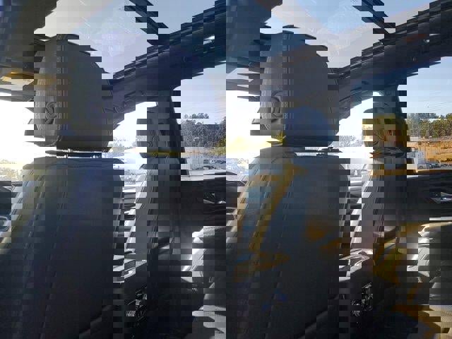 Used 2024 GMC Yukon XL Denali image 8