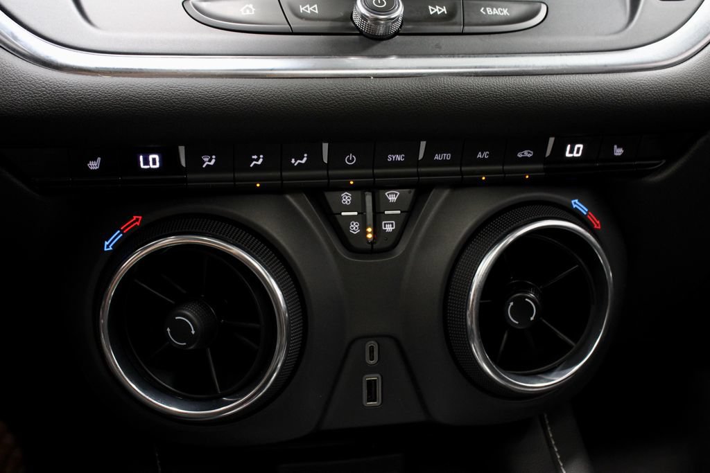 Used 2023 Chevrolet Blazer LT w/ Sound & Technology Package FWD image 29