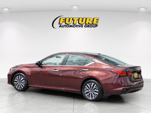 Certified 2025 Nissan Altima 2.5 SV FWD image 7