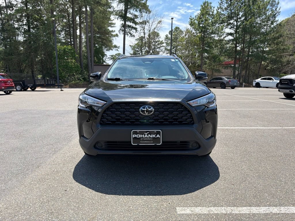 Used 2023 Toyota Corolla Cross LE w/ Moonroof Package AWD/4WD image 3