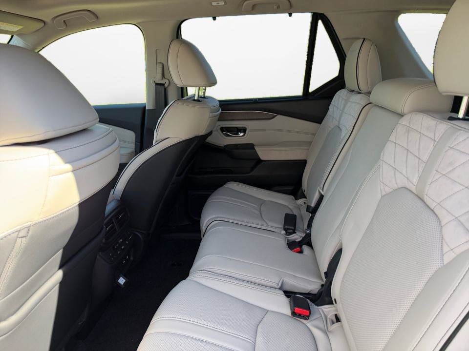 New 2026 Honda Pilot Elite image 13
