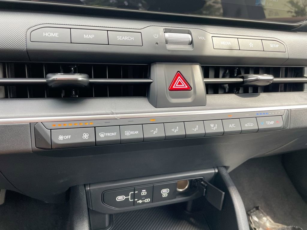 Used 2025 Kia K4 FWD image 44