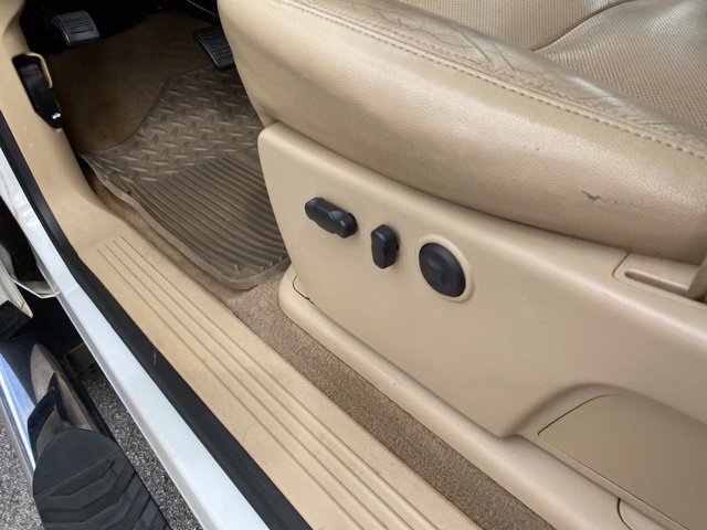 Used 2014 Chevrolet Silverado 2500 LTZ w/ LTZ Plus Package image 10