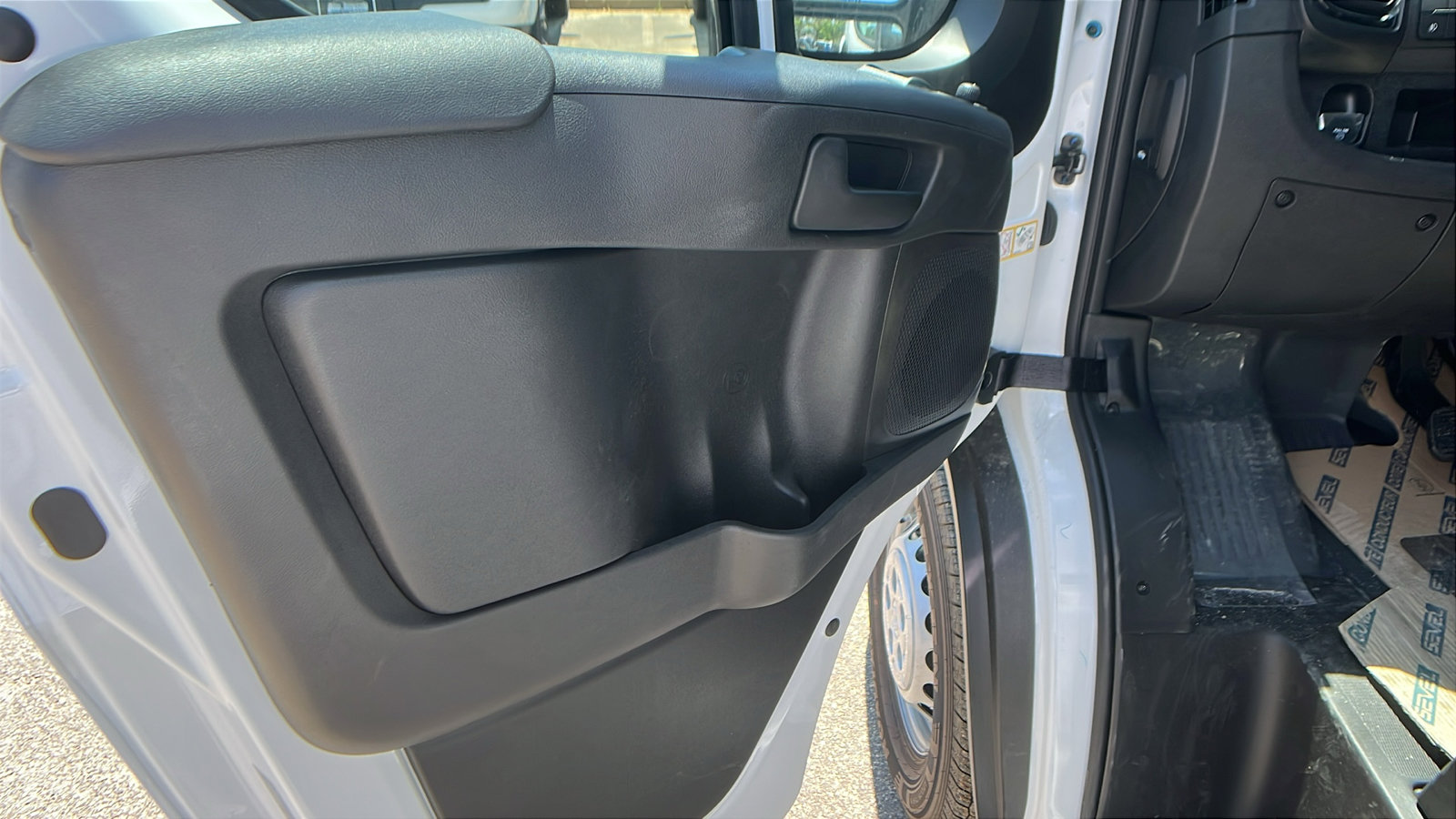 New 2025 RAM ProMaster 1500 w/ Safety Group image 15