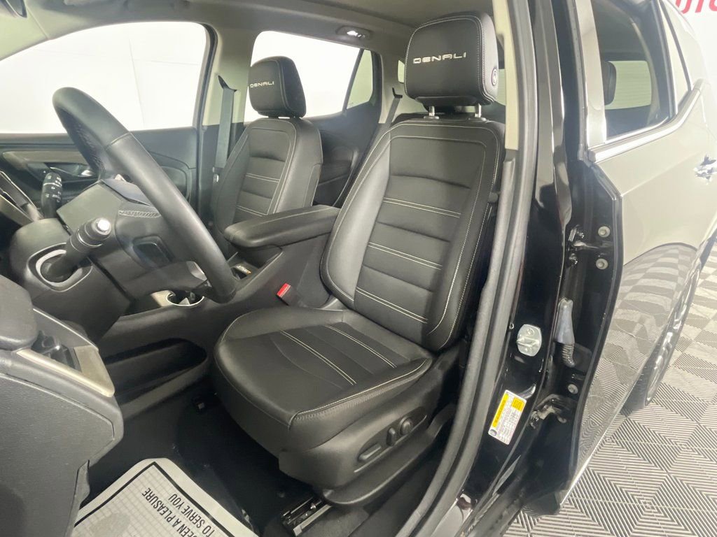 Used 2023 GMC Terrain Denali w/ Black Diamond Edition AWD/4WD image 22