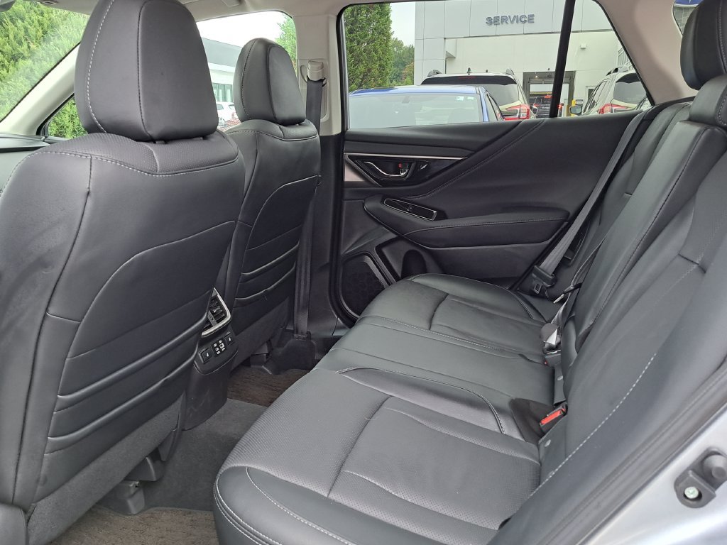 Used 2025 Subaru Outback Limited AWD/4WD image 26