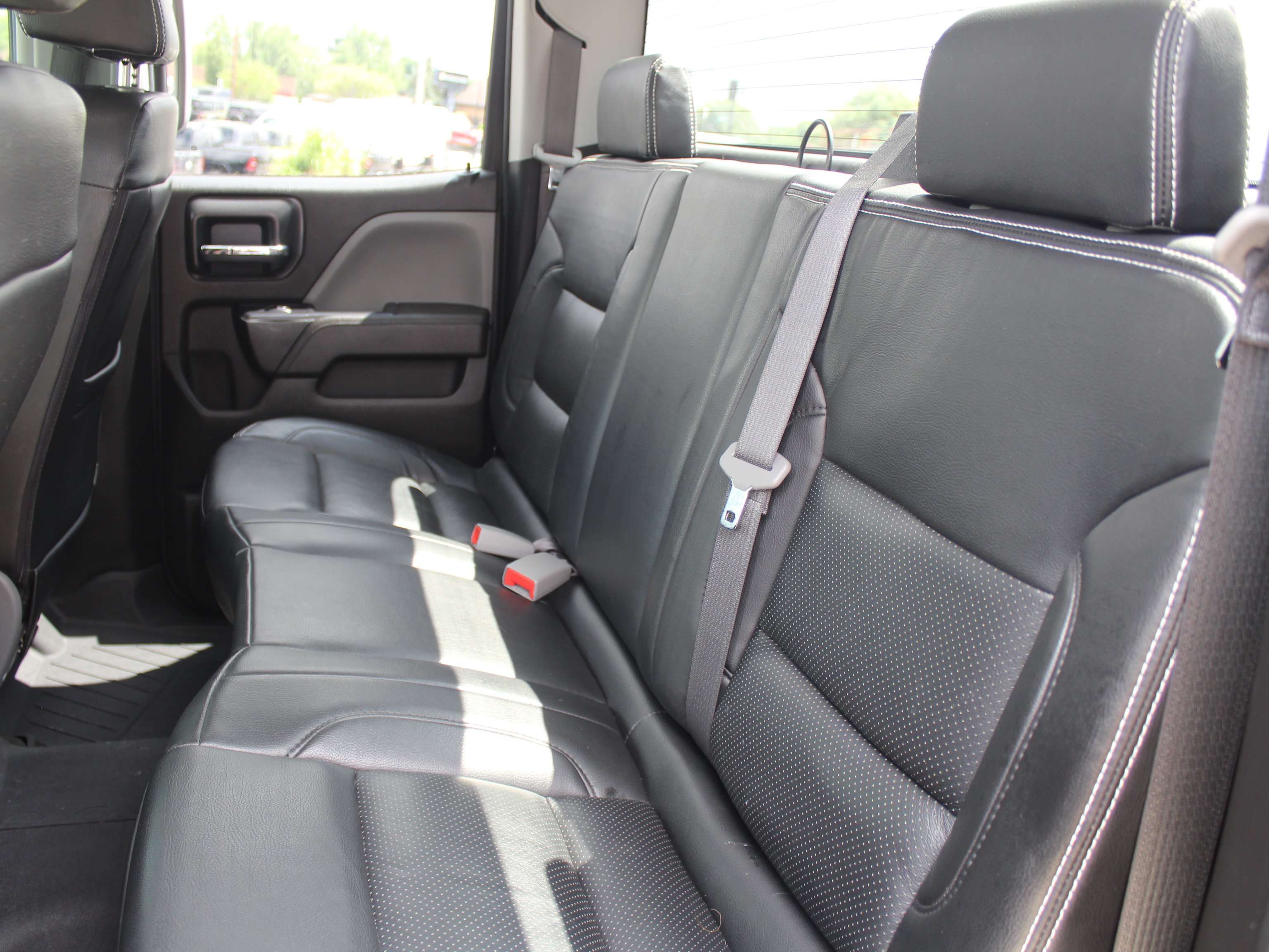 Used 2018 Chevrolet Silverado 1500 Custom w/ Custom Convenience Package AWD/4WD image 21