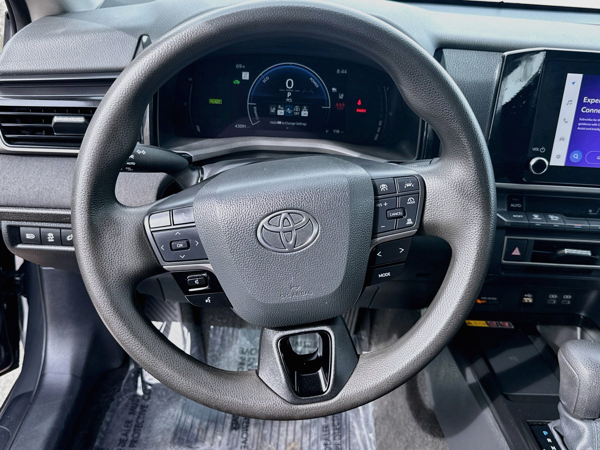 Used 2025 Toyota Camry LE FWD image 18