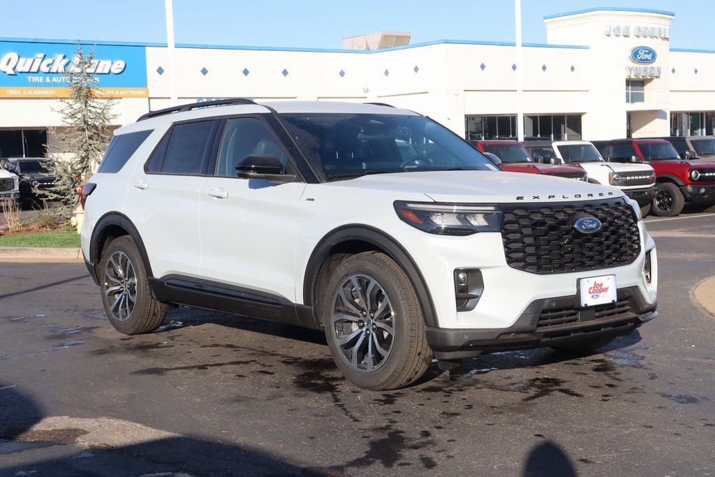 New 2026 Ford Explorer ST-Line image 1