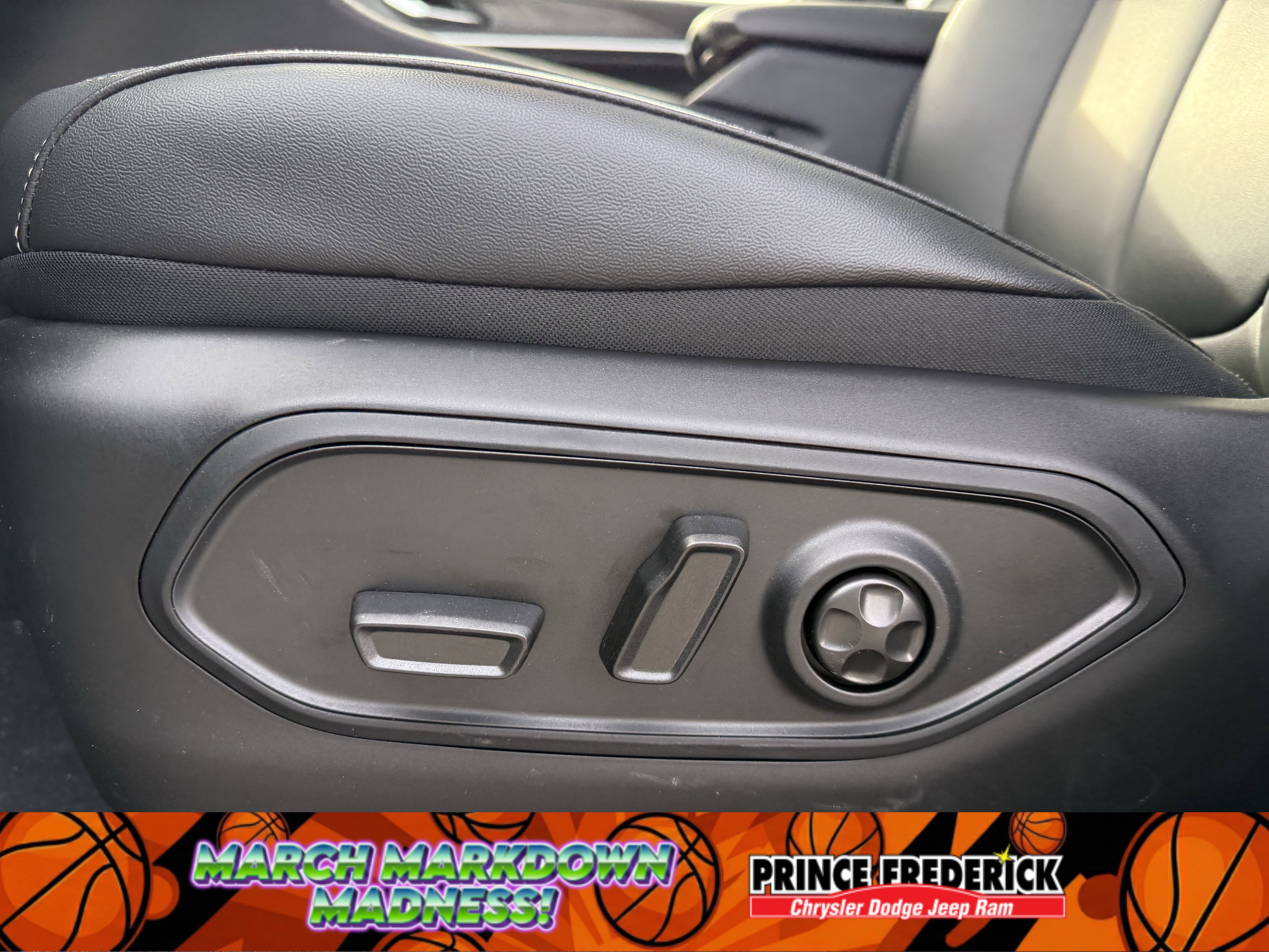 New 2025 Jeep Grand Cherokee Limited image 11