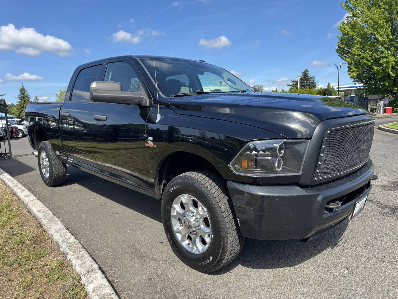 Used 2013 RAM 2500 ST w/ SXT Appearance Group image 3