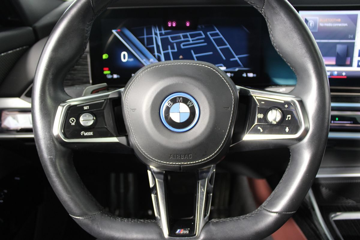 Used 2024 BMW i7 xDrive60 AWD/4WD image 15
