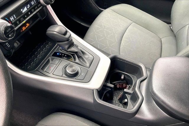 Used 2024 Toyota RAV4 XLE AWD/4WD image 17