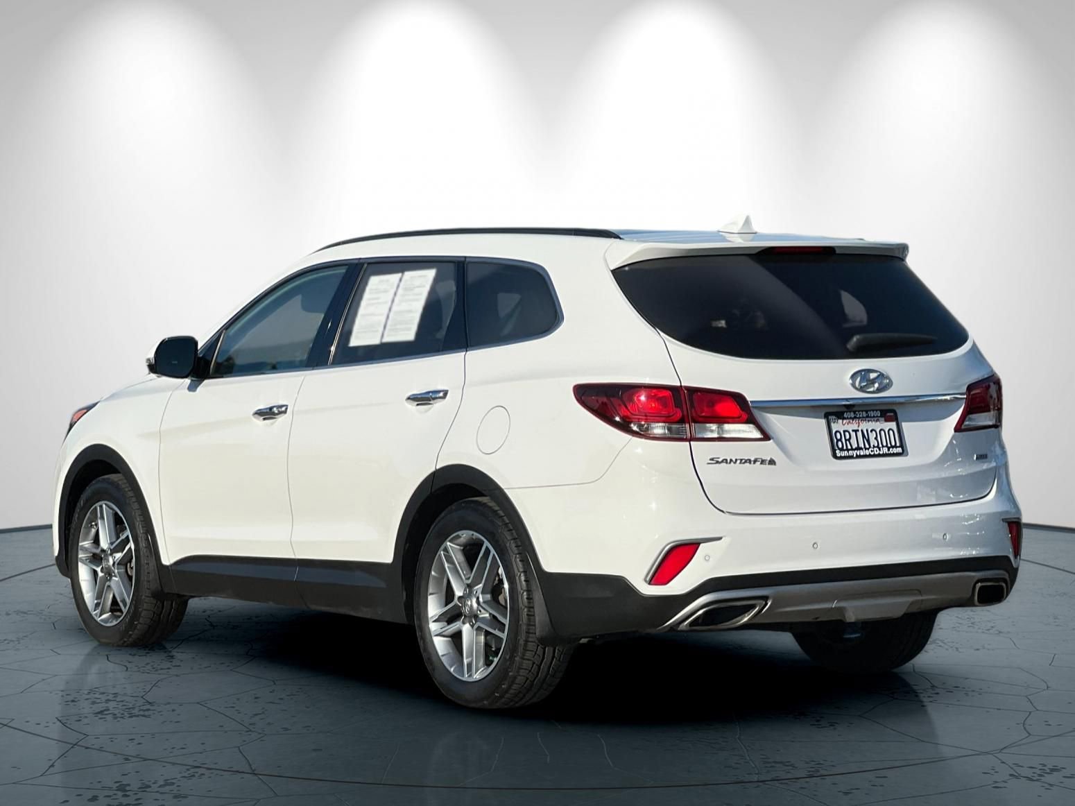 Used 2017 Hyundai Santa Fe SE w/ Cargo Package image 6