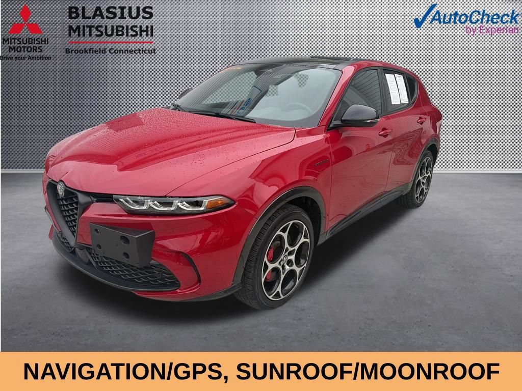 Used 2024 Alfa Romeo Tonale Veloce AWD/4WD image 6