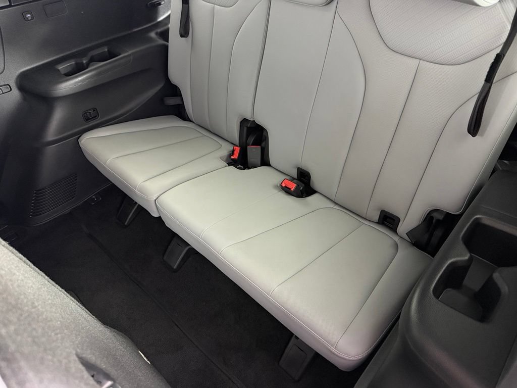 Used 2025 Hyundai Palisade SEL FWD image 28