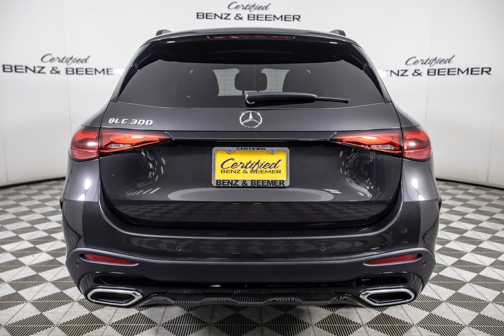 Used 2025 Mercedes-Benz GLC 300 w/ AMG Line image 7
