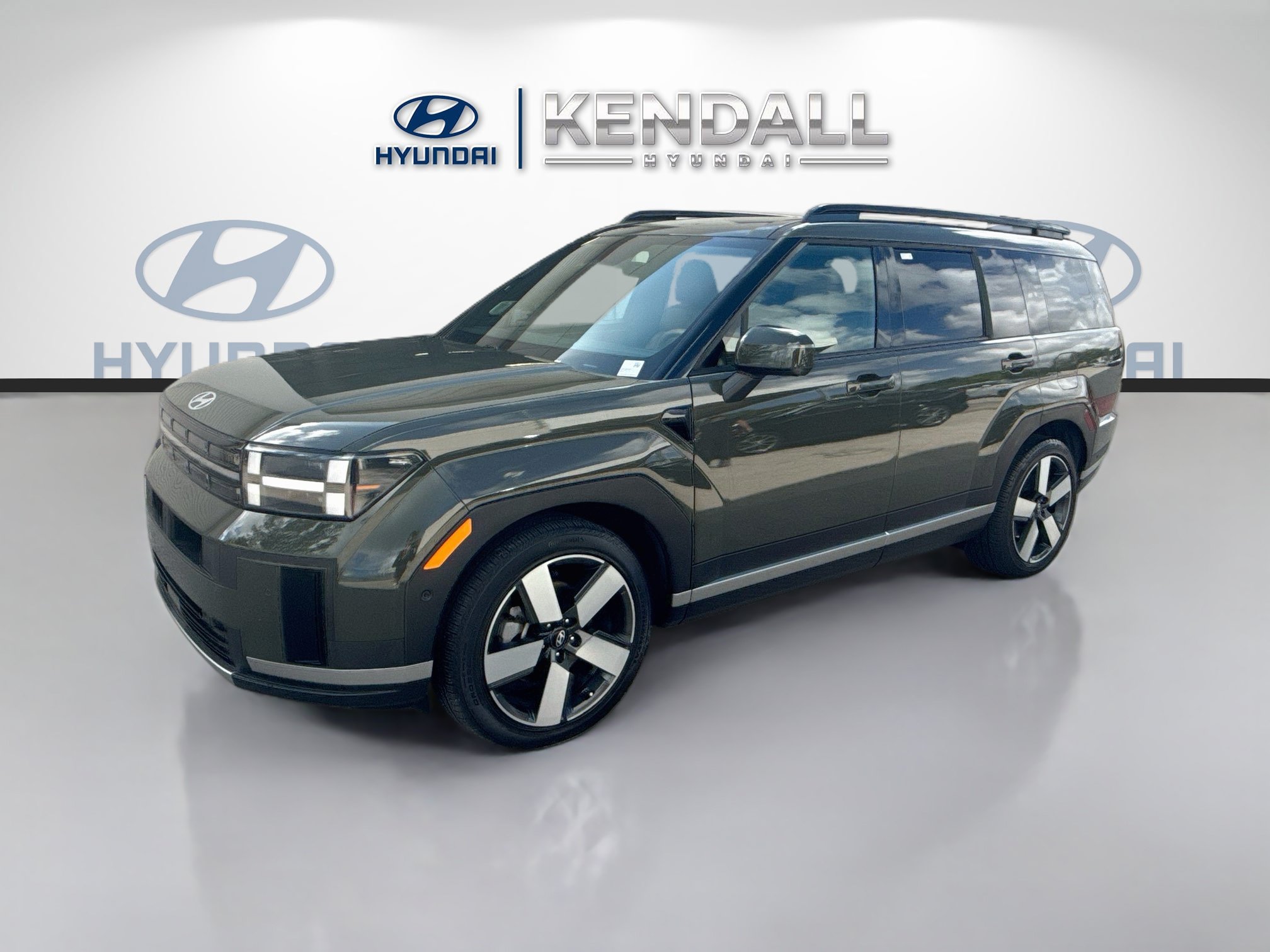 Used 2024 Hyundai Santa Fe Limited FWD image 3
