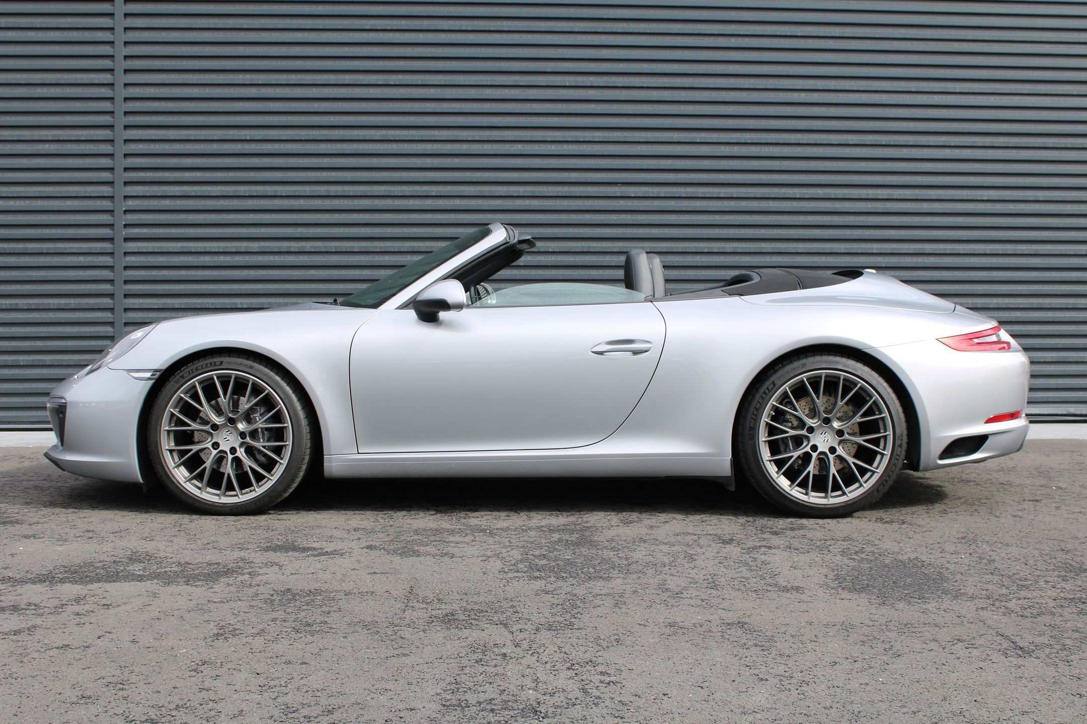 Used 2017 Porsche 911 Carrera image 27