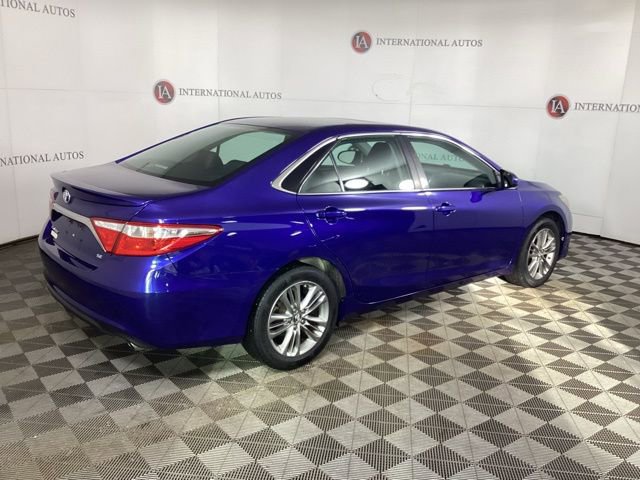 Used 2016 Toyota Camry SE w/ Moonroof Package image 5