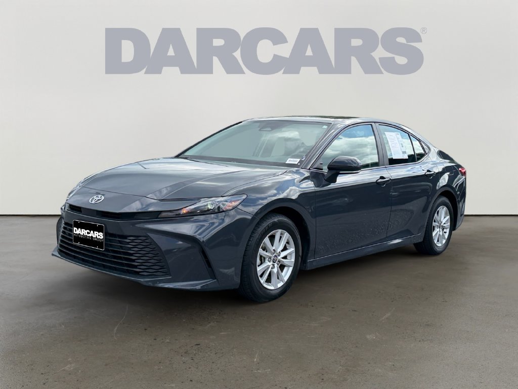 Used 2025 Toyota Camry LE FWD image 3