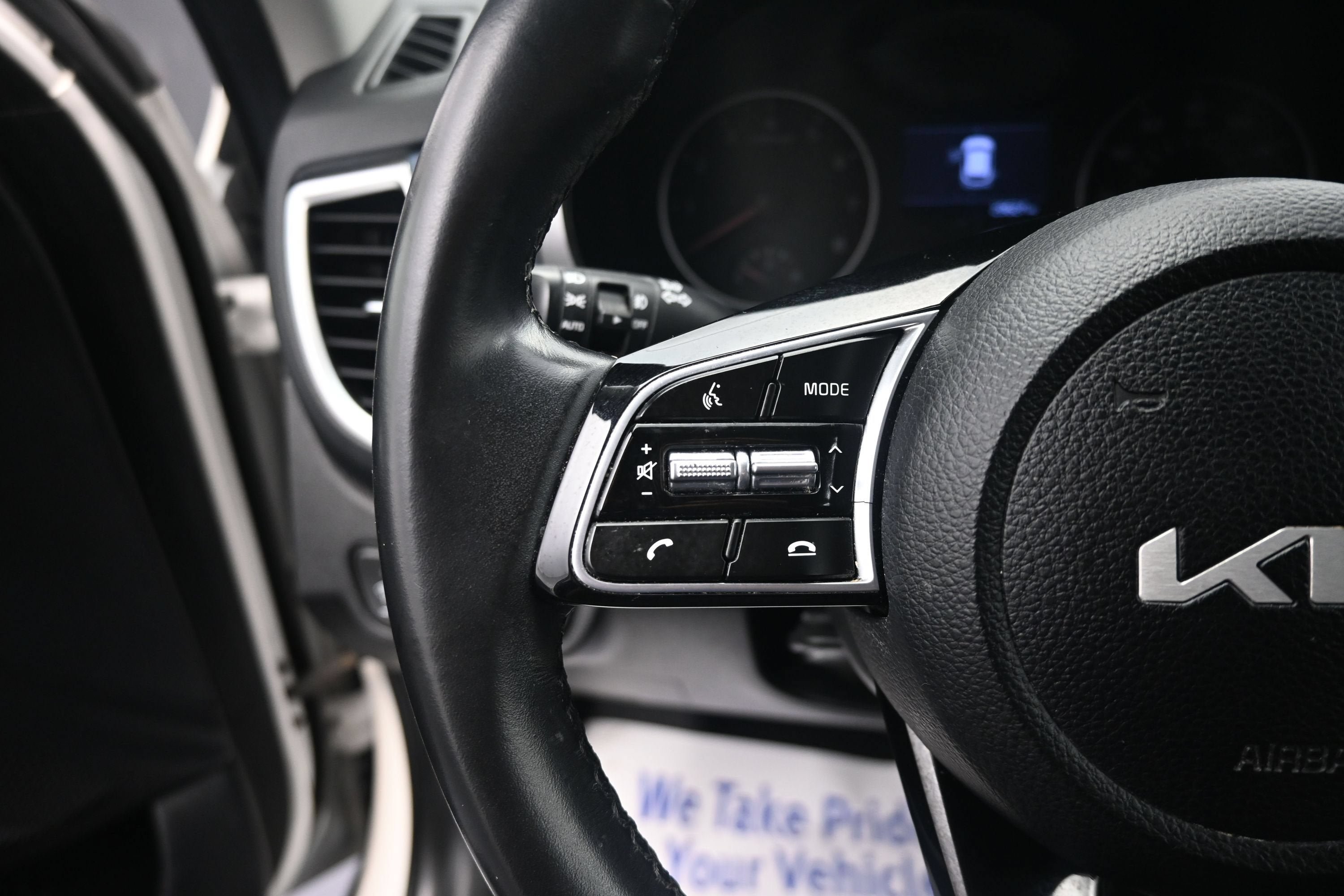 Used 2023 Kia Seltos S w/ Navigation Package FWD image 13