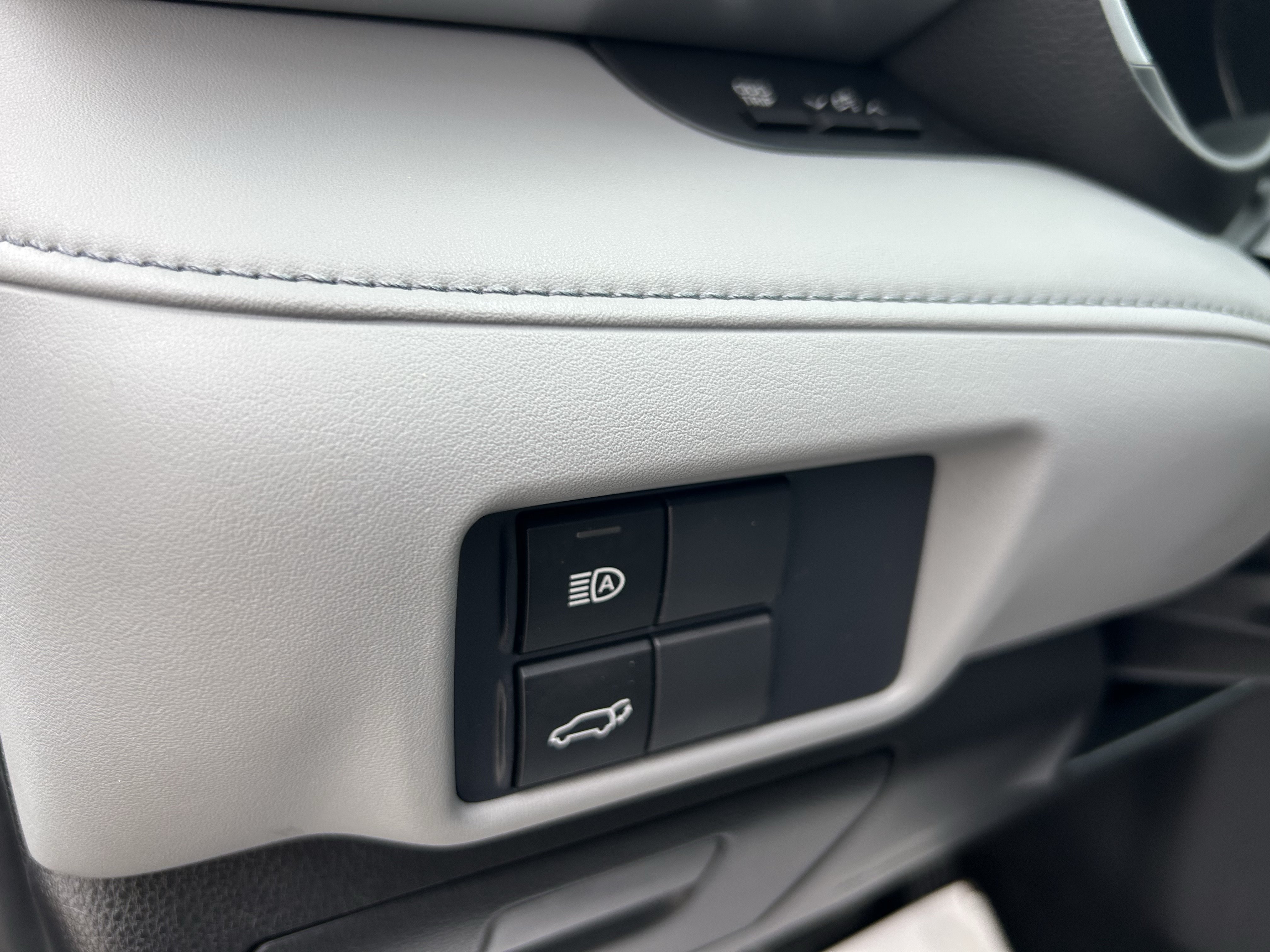 Certified 2020 Toyota Highlander XLE AWD/4WD image 15