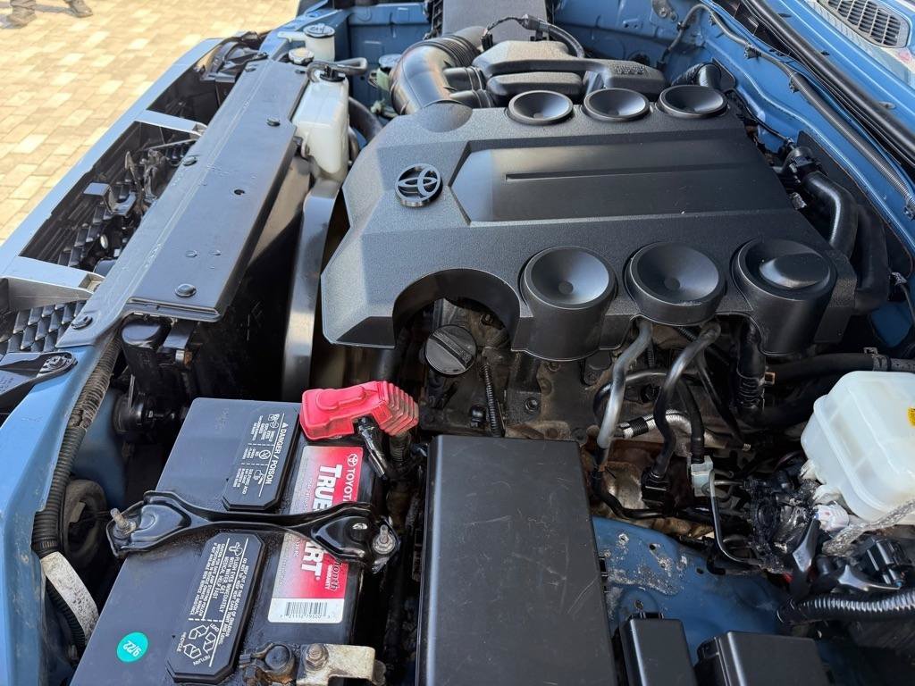 Used 2012 Toyota FJ Cruiser 4WD image 43