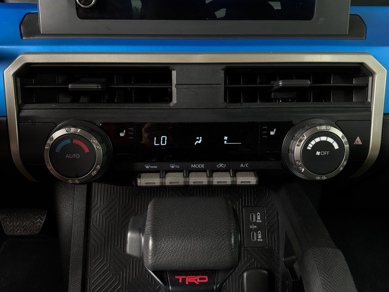 Used 2025 Toyota Tacoma TRD Off-Road image 26