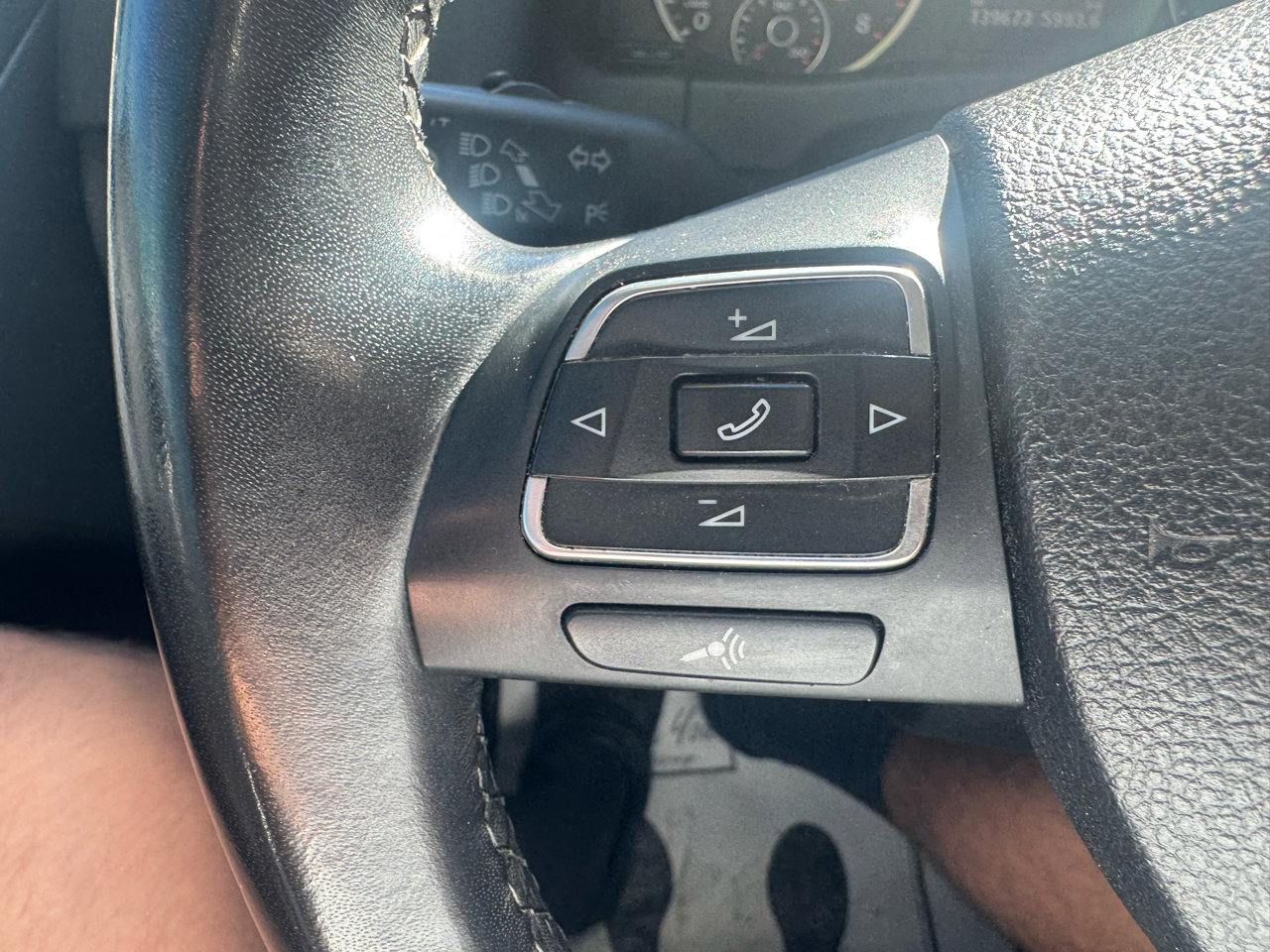 Used 2017 Volkswagen Tiguan S image 18