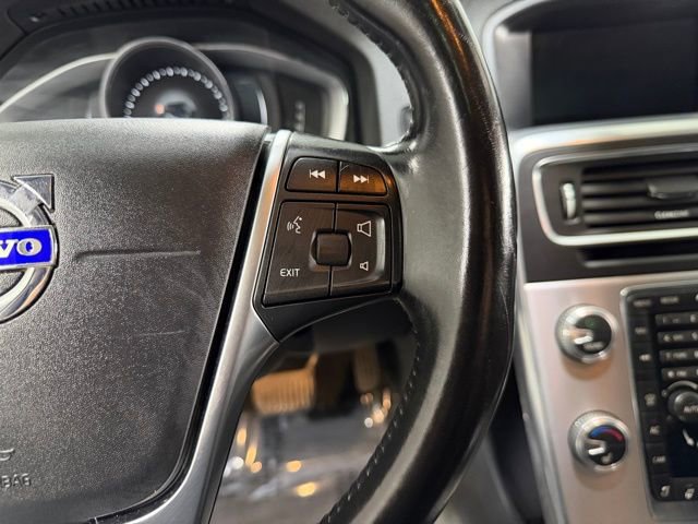 Used 2017 Volvo V60 T5 Cross Country w/ Convenience Package AWD/4WD image 15