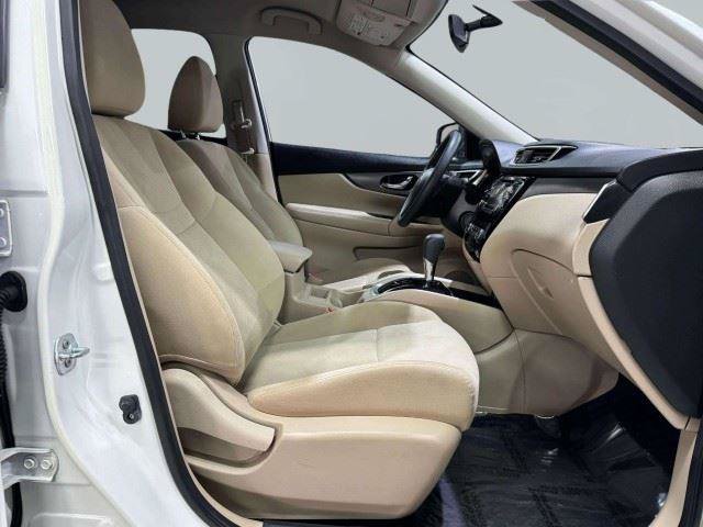 Used 2016 Nissan Rogue SV FWD image 71