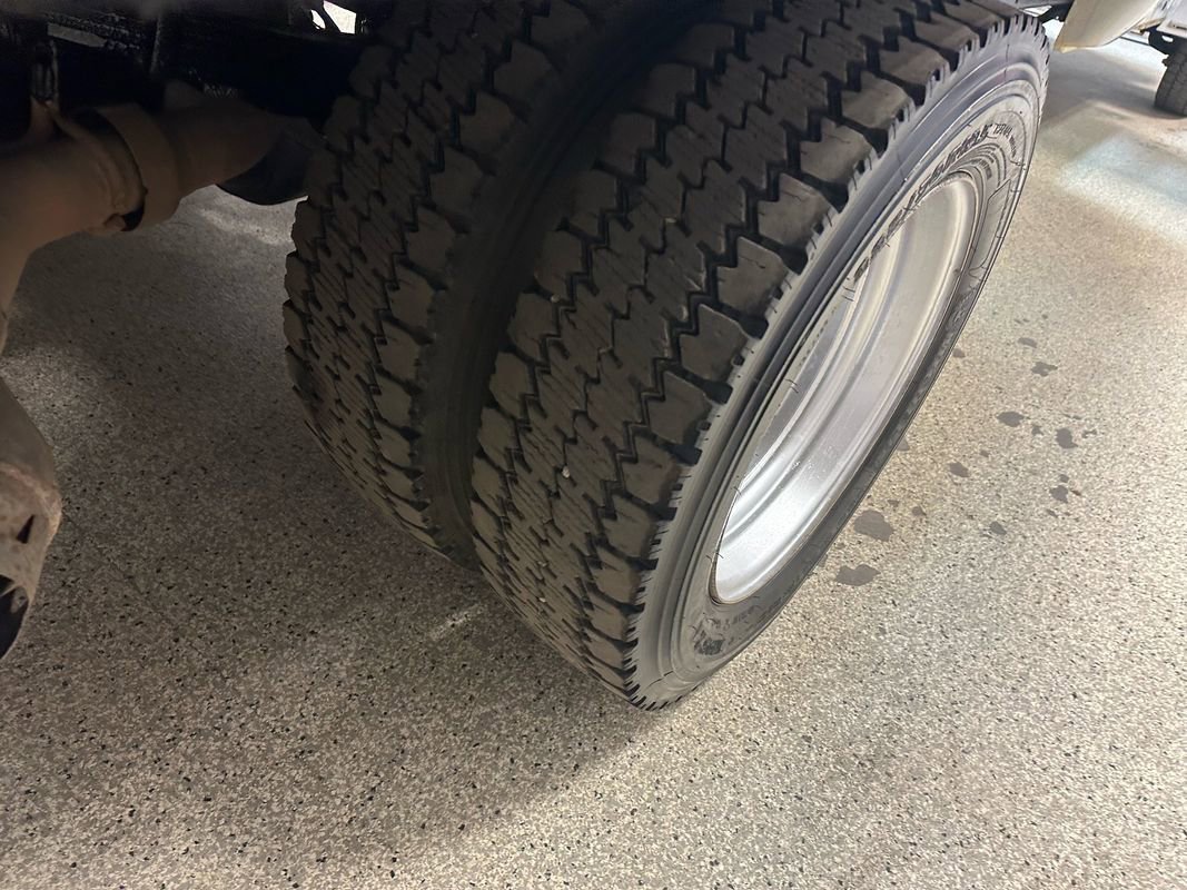 Used 2013 Ford F550 4x4 Crew Cab Super Duty w/ PWR Equipment Group image 29