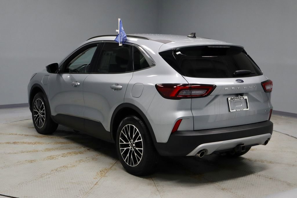 Certified 2023 Ford Escape SE w/ Class II Trailer Tow Package image 11