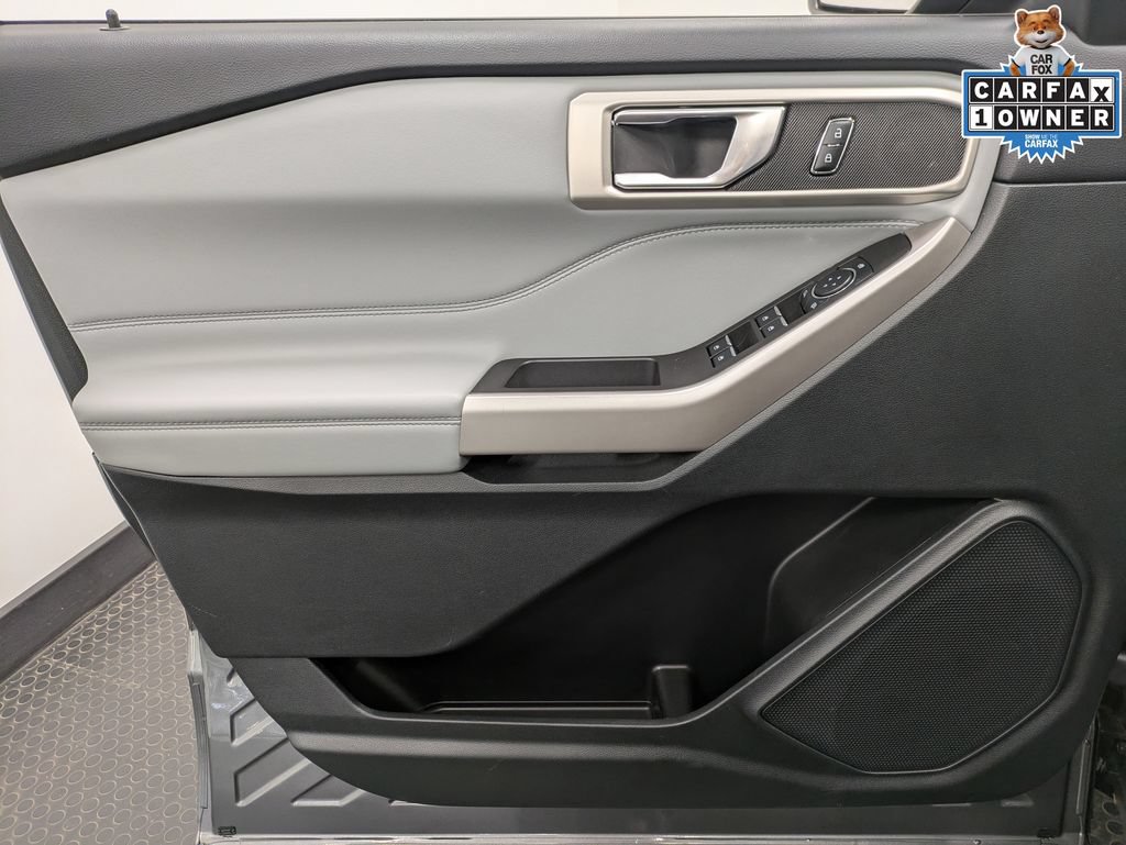 Certified 2023 Ford Explorer XLT w/ Equipment Group 202A AWD/4WD image 8