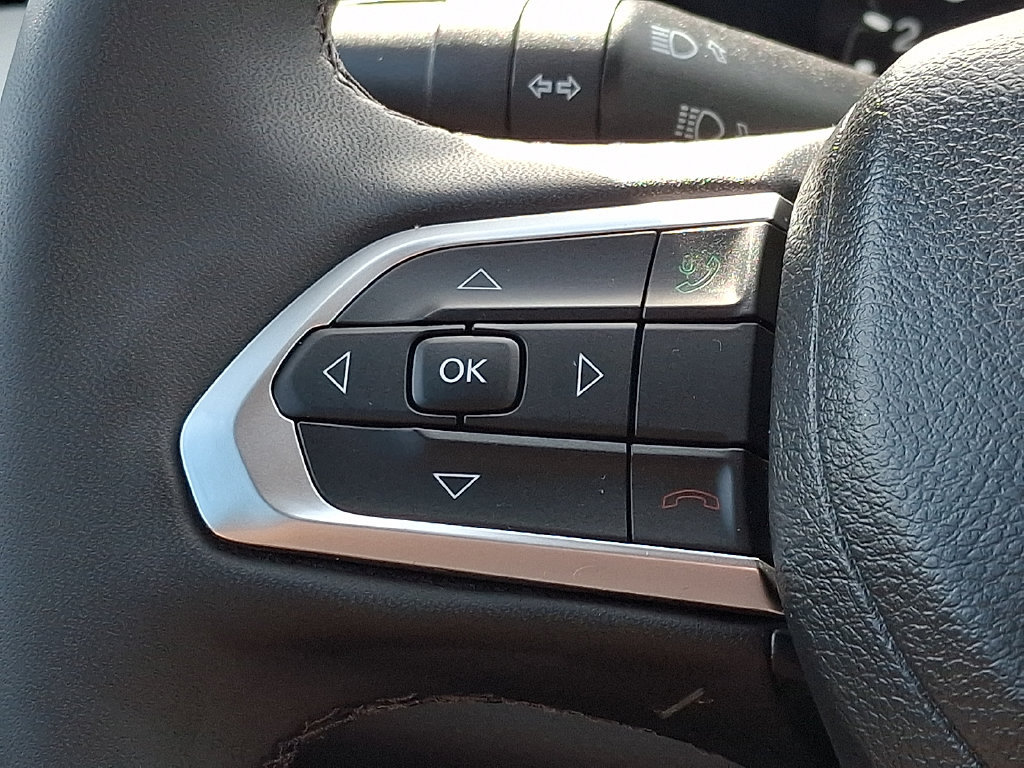 Used 2025 Jeep Compass Limited AWD/4WD image 22