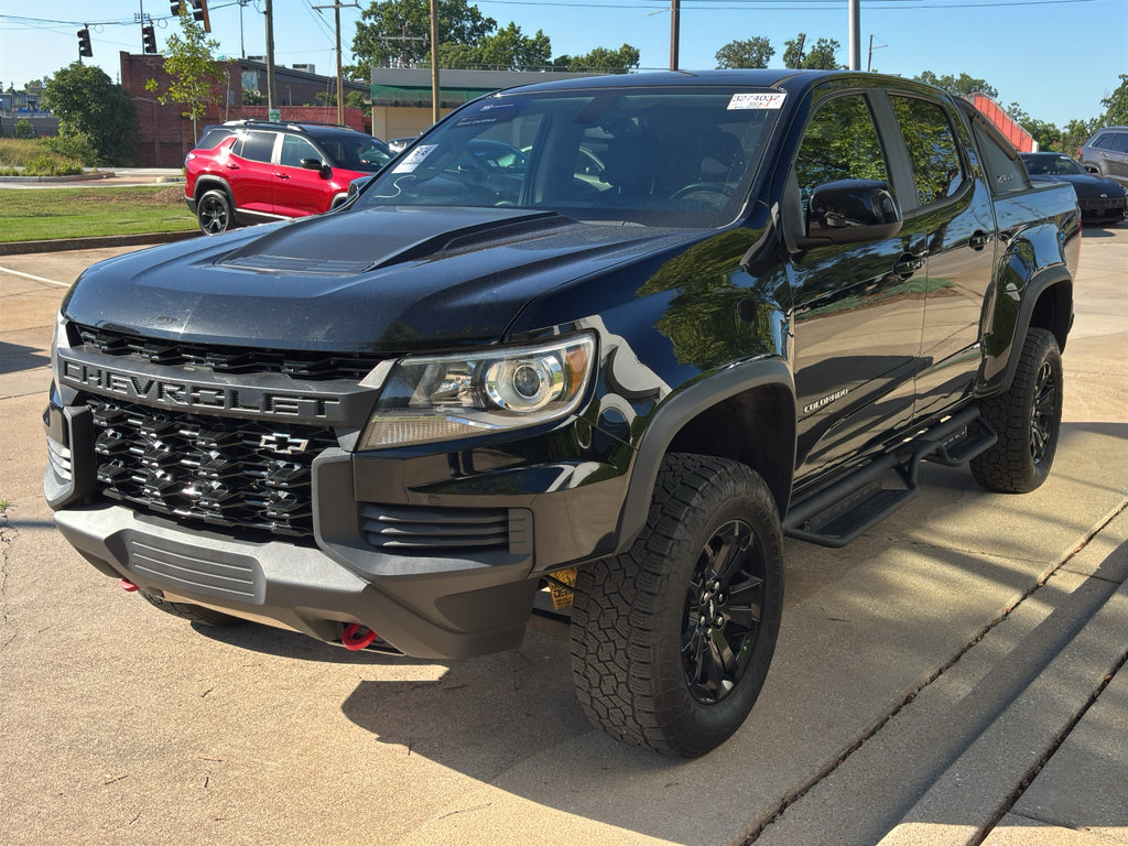 Used 2021 Chevrolet Colorado ZR2 w/ ZR2 Midnight Special Edition AWD/4WD image 3