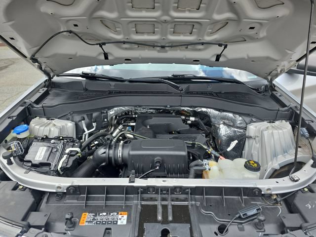 Used 2020 Ford Explorer XLT w/ Equipment Group 202A RWD image 32